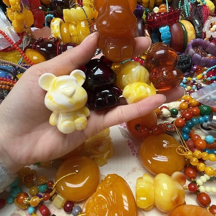 树脂制品?****梦五个小熊