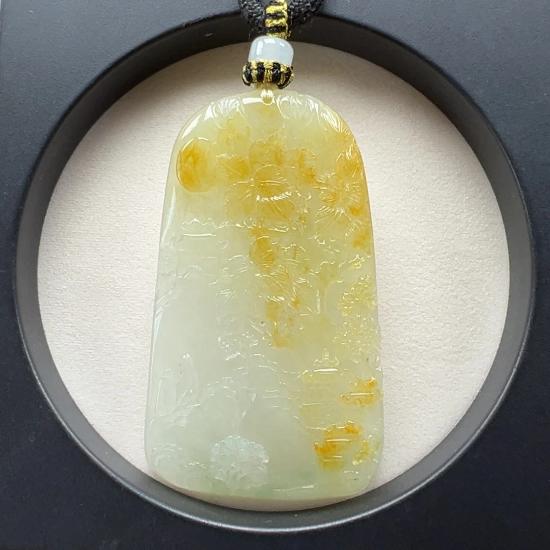 翡翠未镶嵌颈饰山水