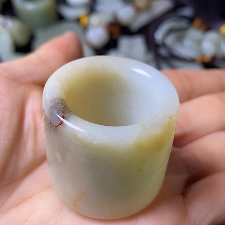 大***子和田玉未镶嵌挂件