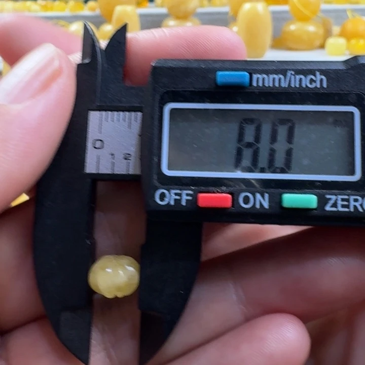未镶嵌琥珀裸石28
