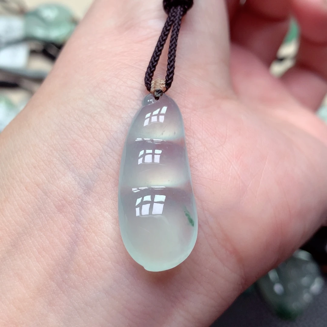 颈饰未镶嵌翡翠豆子