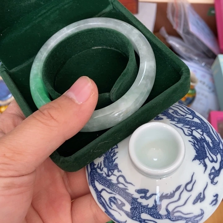 瓷片哈哈哈哈哈哈哈哈哈哈