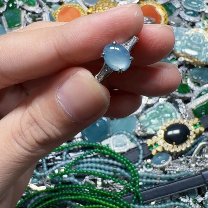 翡翠未镶嵌颈饰天然A货翡翠放漏