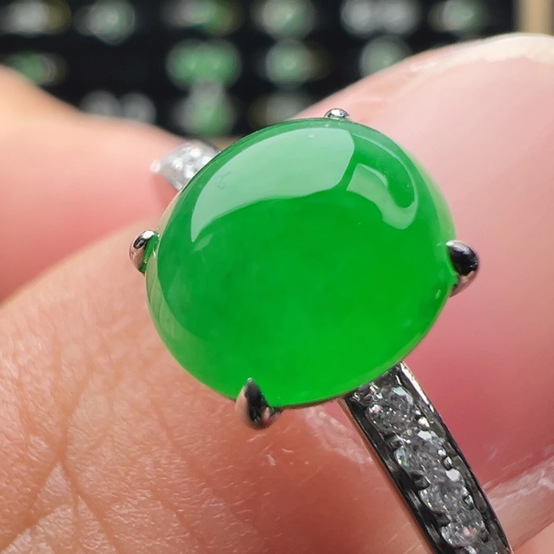 翡翠18K金镶嵌戒指蛋面7.8