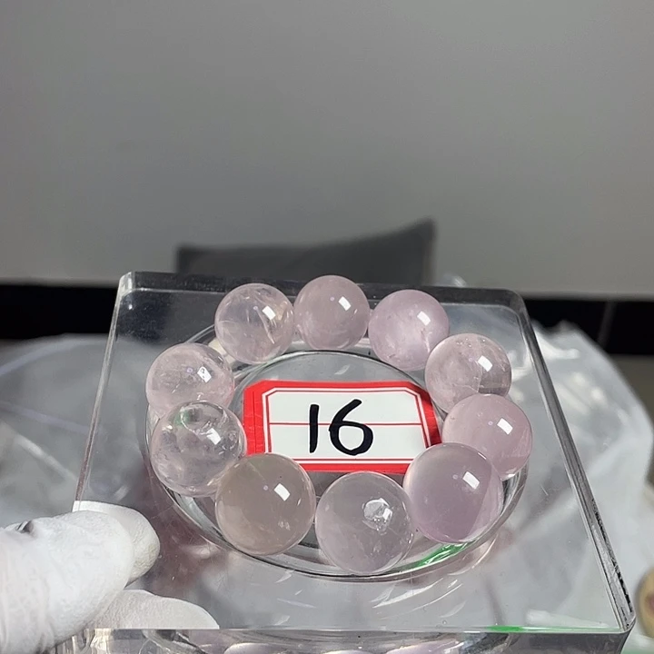 待***时手串水晶未镶嵌粉水