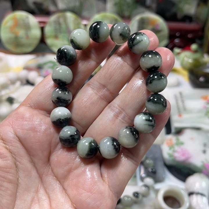 独山玉未镶嵌颈饰卡12