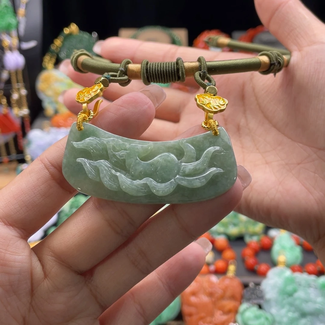 翡翠颈饰未镶嵌代编织