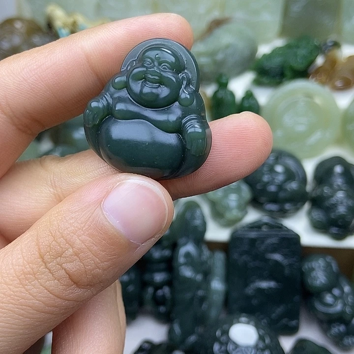 和田玉未镶嵌颈饰