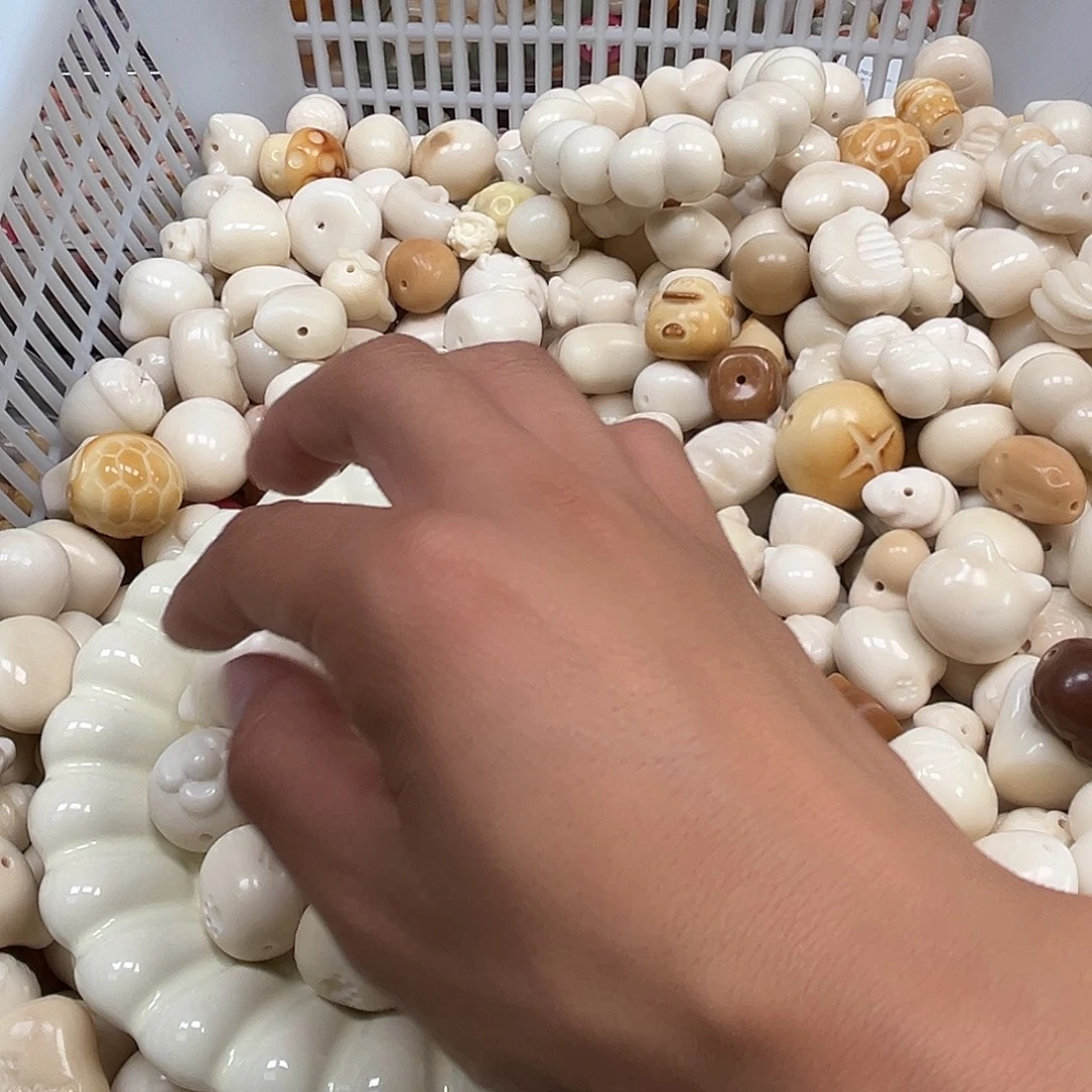 *****手串菩提根/象牙果9颗有裂