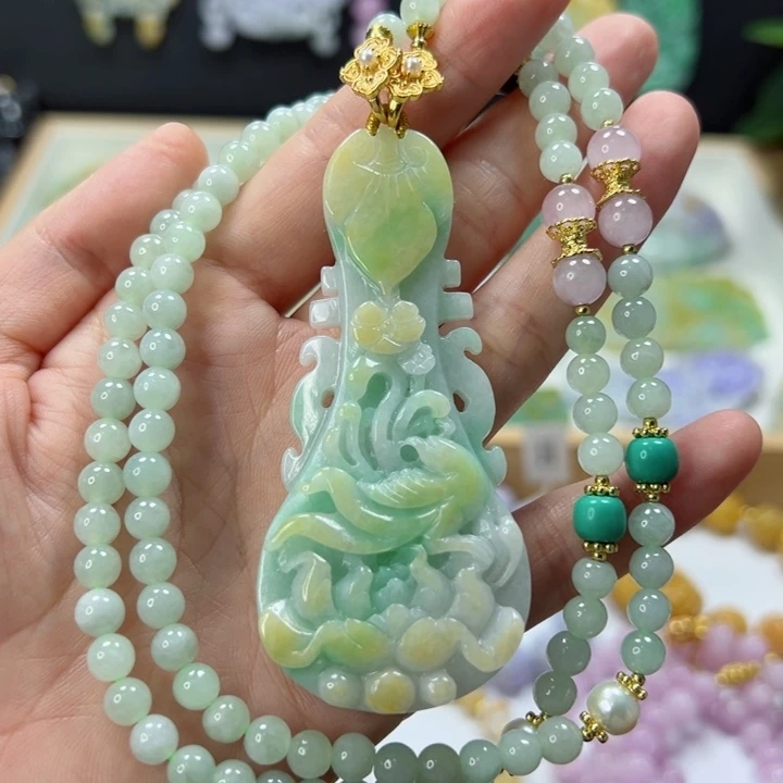 颈饰未镶嵌翡翠吊坠