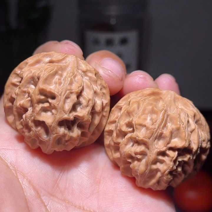 文玩核桃吊坠            37