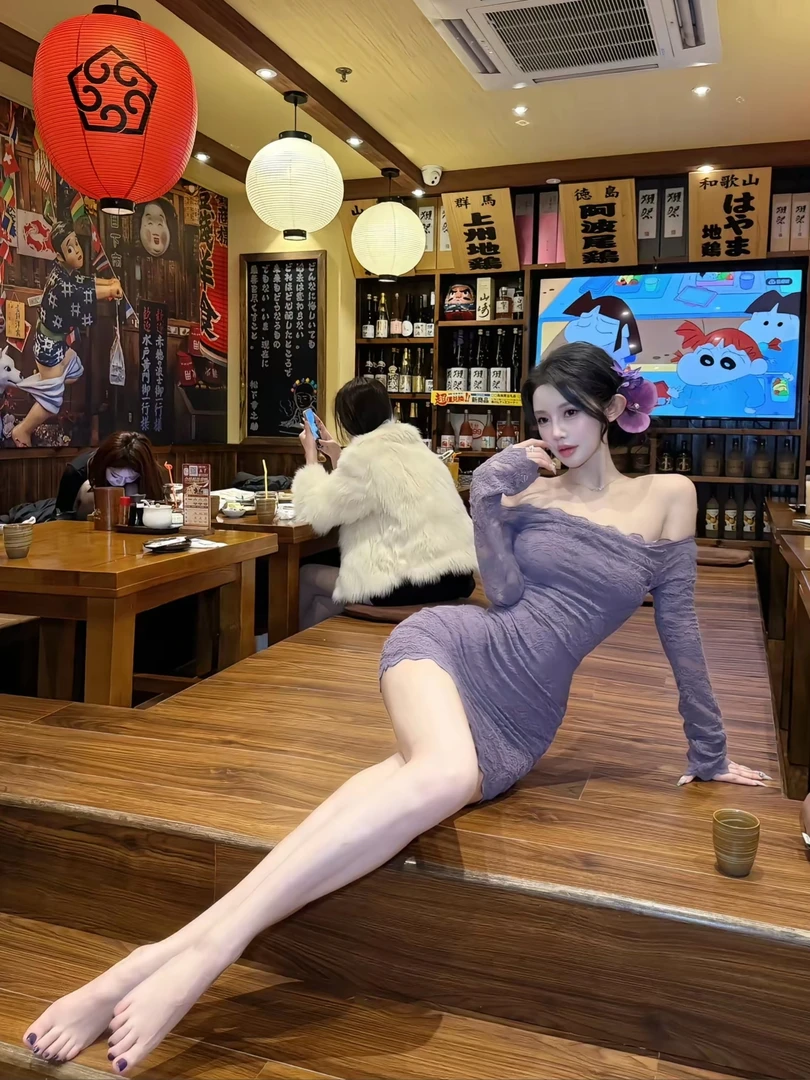 【80-140】显瘦冬季短裙包臀裙长袖连衣裙褶皱时尚包臀蕾丝方领