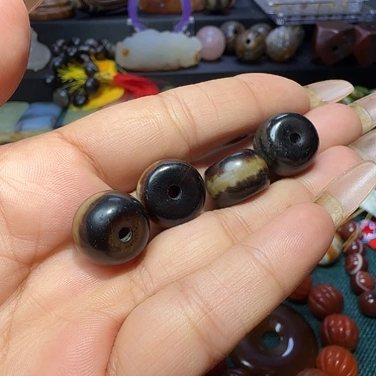 未镶嵌颈饰玛瑙/玉髓