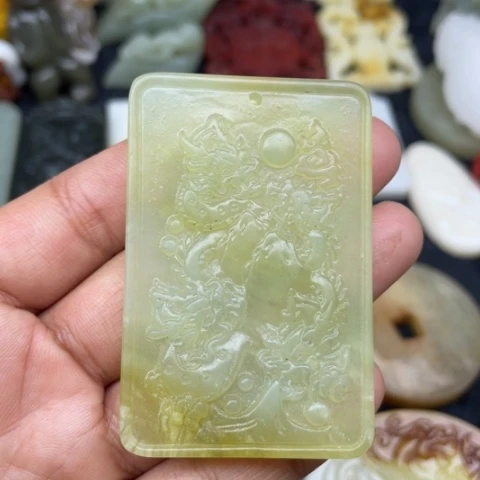 蛇纹石玉颈饰未镶嵌45