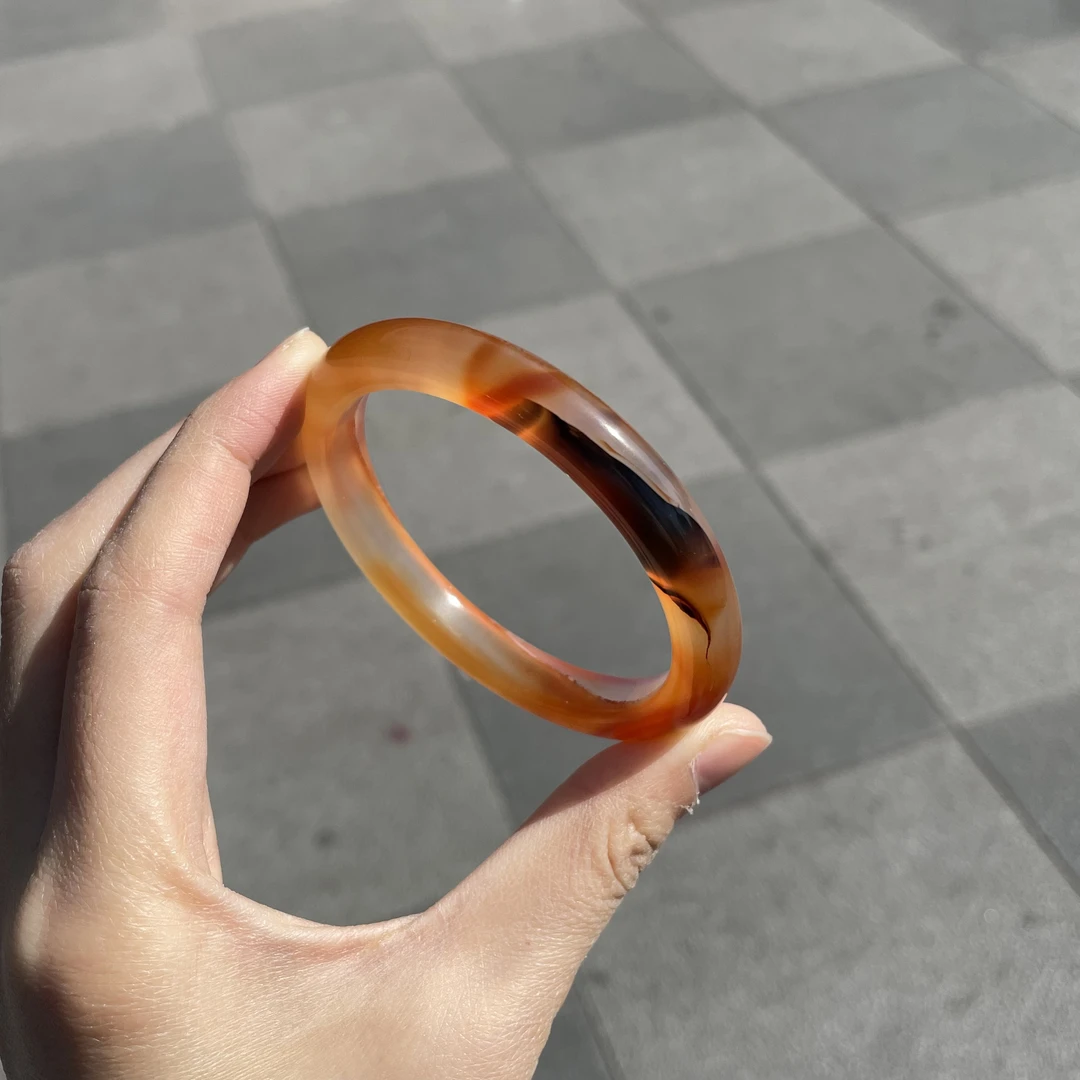 圈口60+正圈橘红色锦鲤飘黑水草飘纹天然晶体介意勿拍！-玛瑙