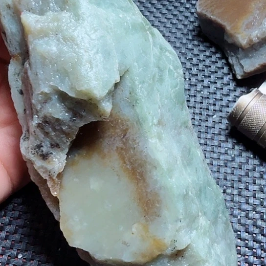 和田玉（糖玉）未镶嵌珠宝半成品