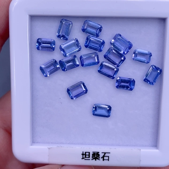 裸石未镶嵌坦桑石160一粒粒，仅供展示，挑好上定向