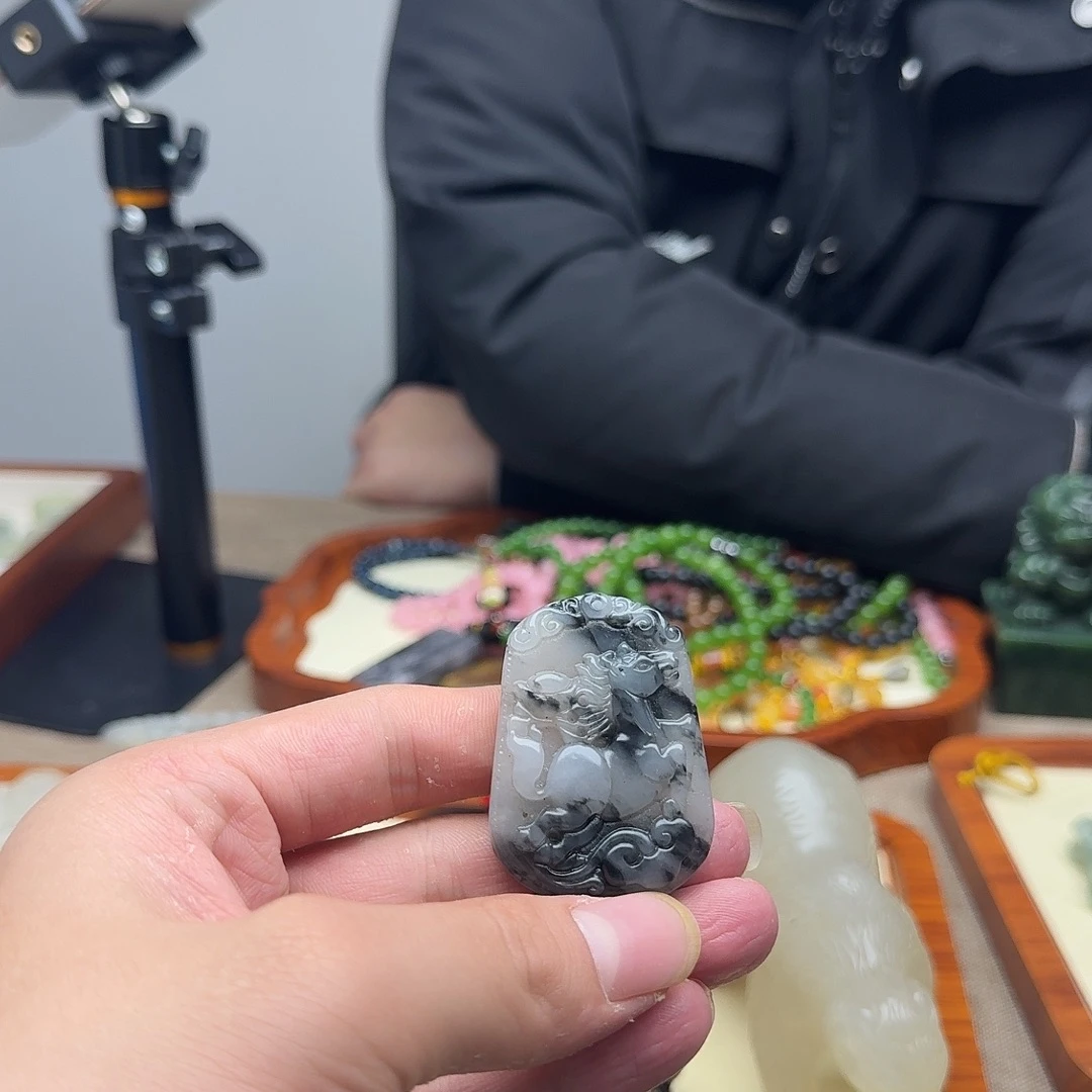 和田玉（糖玉）未镶嵌挂件