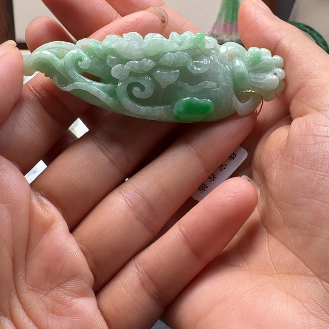 翡翠未镶嵌颈饰翡翠吊坠