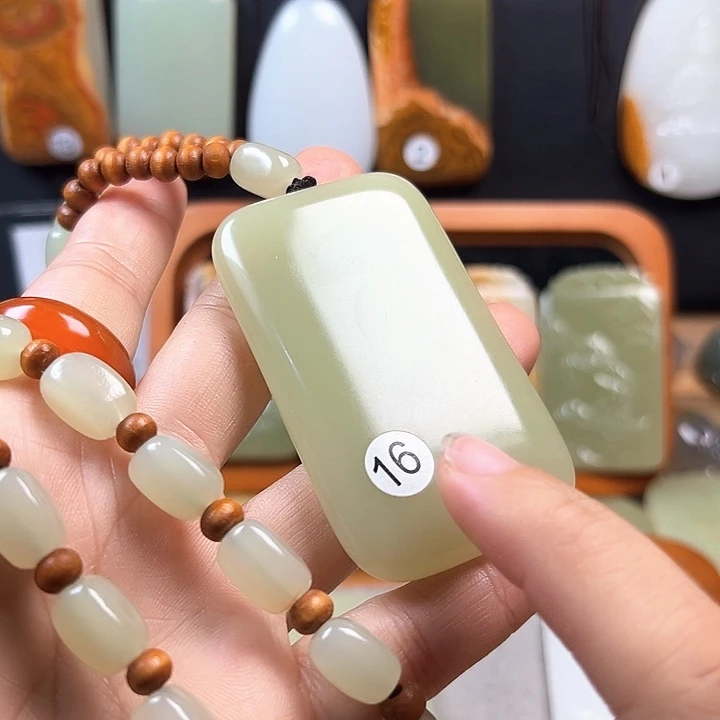 用***9玉昆仑山脉方解玉石