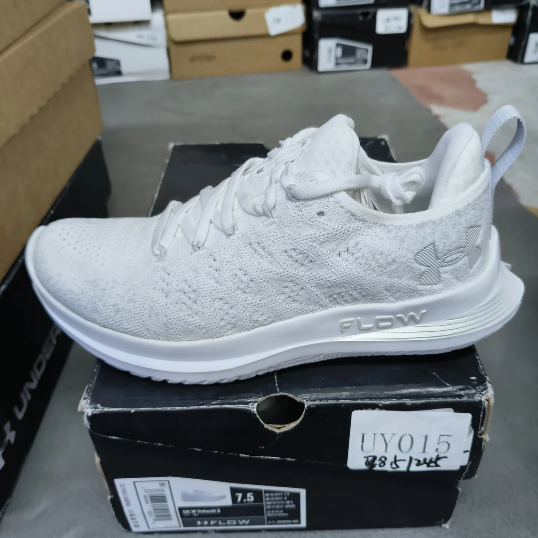 安德玛断号-运动鞋-UY015