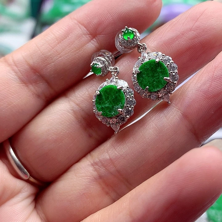 翡翠银S925镶嵌颈饰翡翠