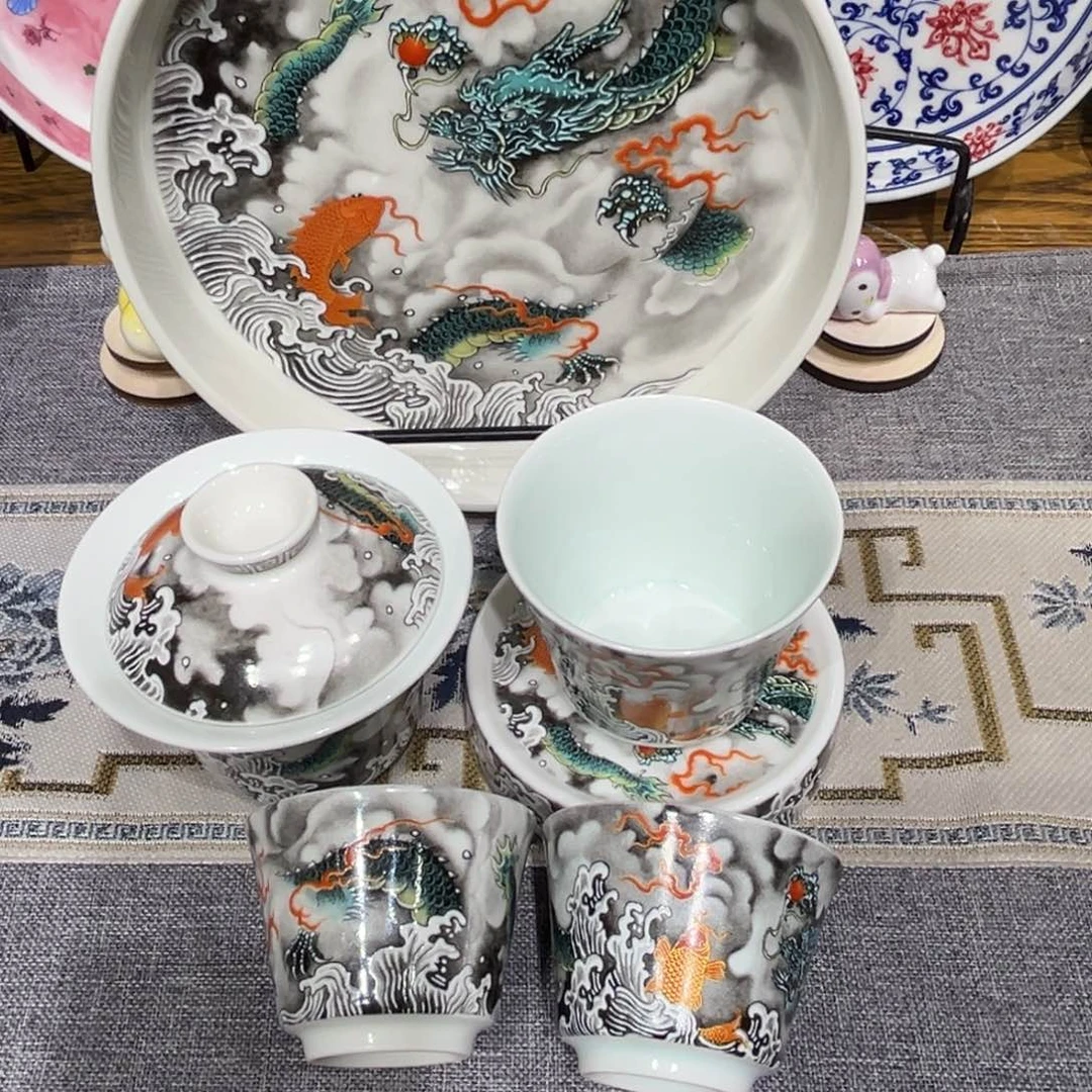 景德镇陶瓷艺术展在上海举办期间