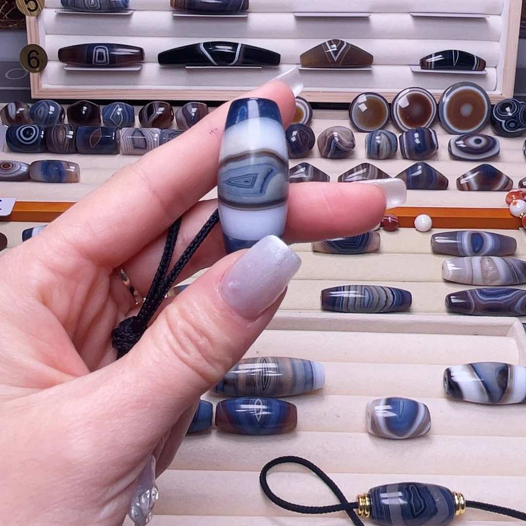 设***王玛瑙/玉髓未镶嵌颈饰