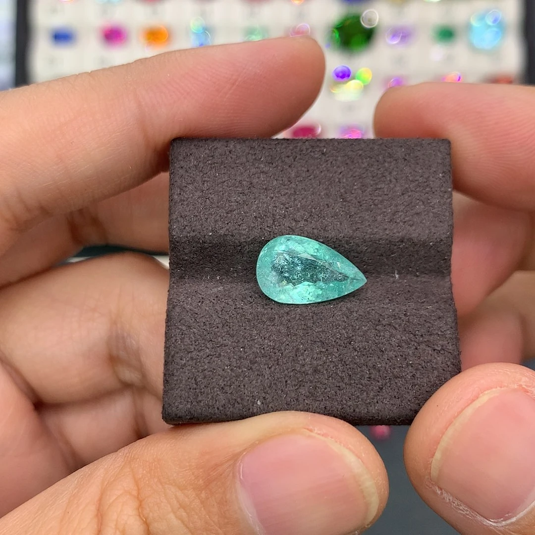 未镶嵌碧玺裸石2.72克拉帕拉伊巴