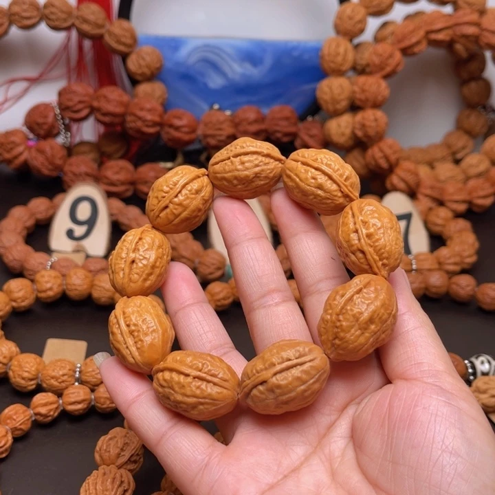 文玩核桃吊坠①**斷核桃手串