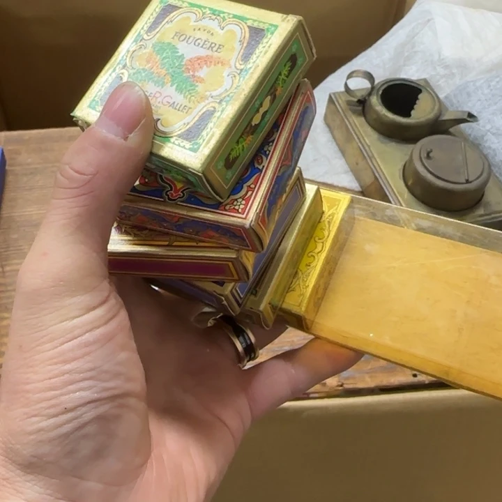 佛****哈哈哈哈哈哈哈哈哈哈