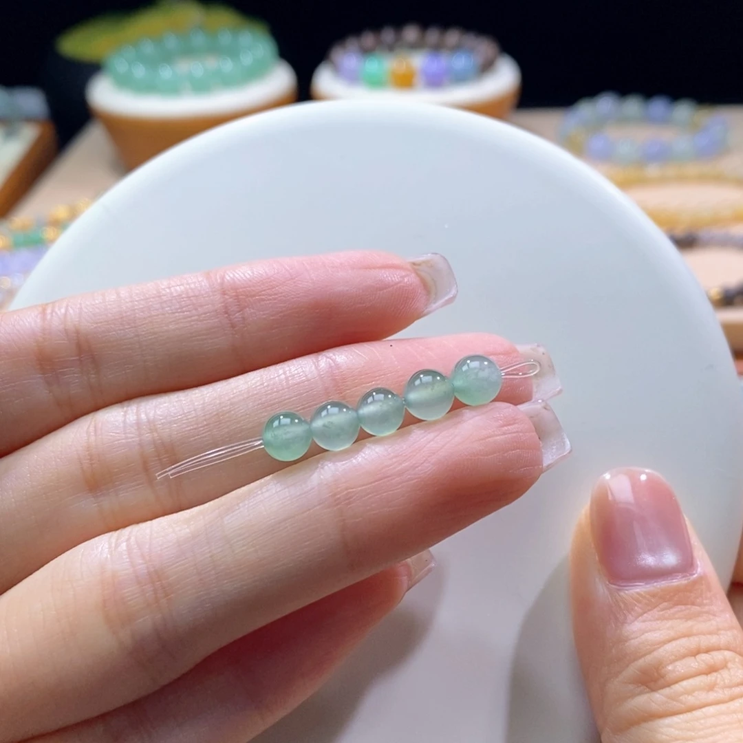 翡翠未镶嵌颈饰翡翠冰绿圆珠6+mm多样性发一