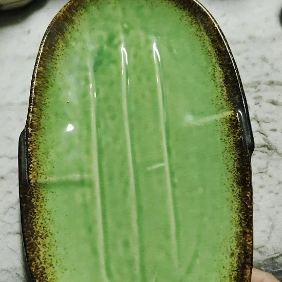 瓷片五厂，七厂各种摆件，瓷片，均有瑕疵！