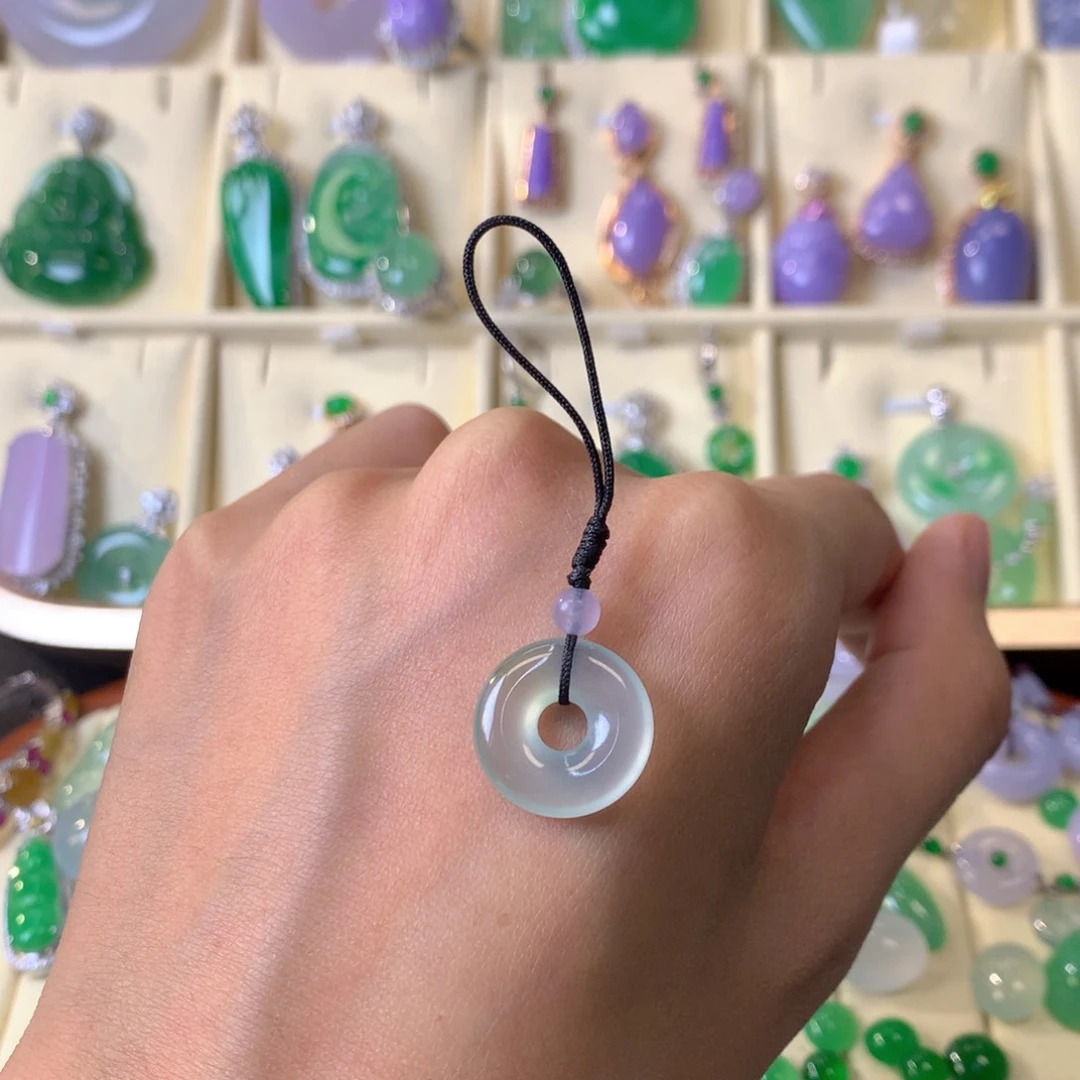 翡翠颈饰未镶嵌裸石