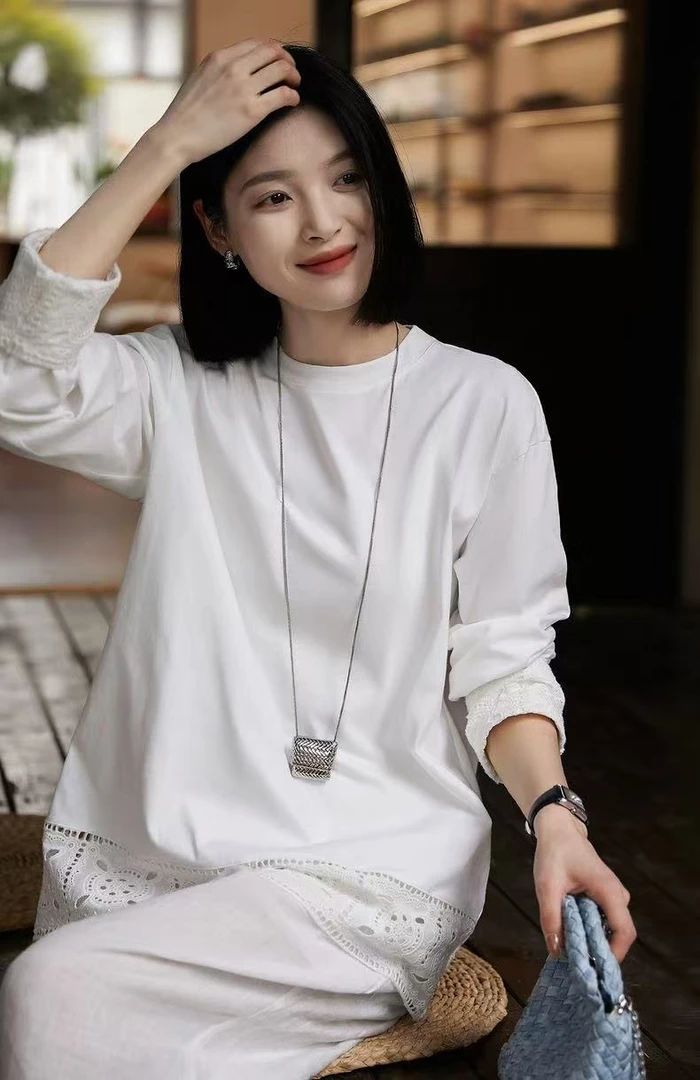 25年秋季新款时尚宽松蕾丝花边气质中长款内搭圆领长袖T恤打底女