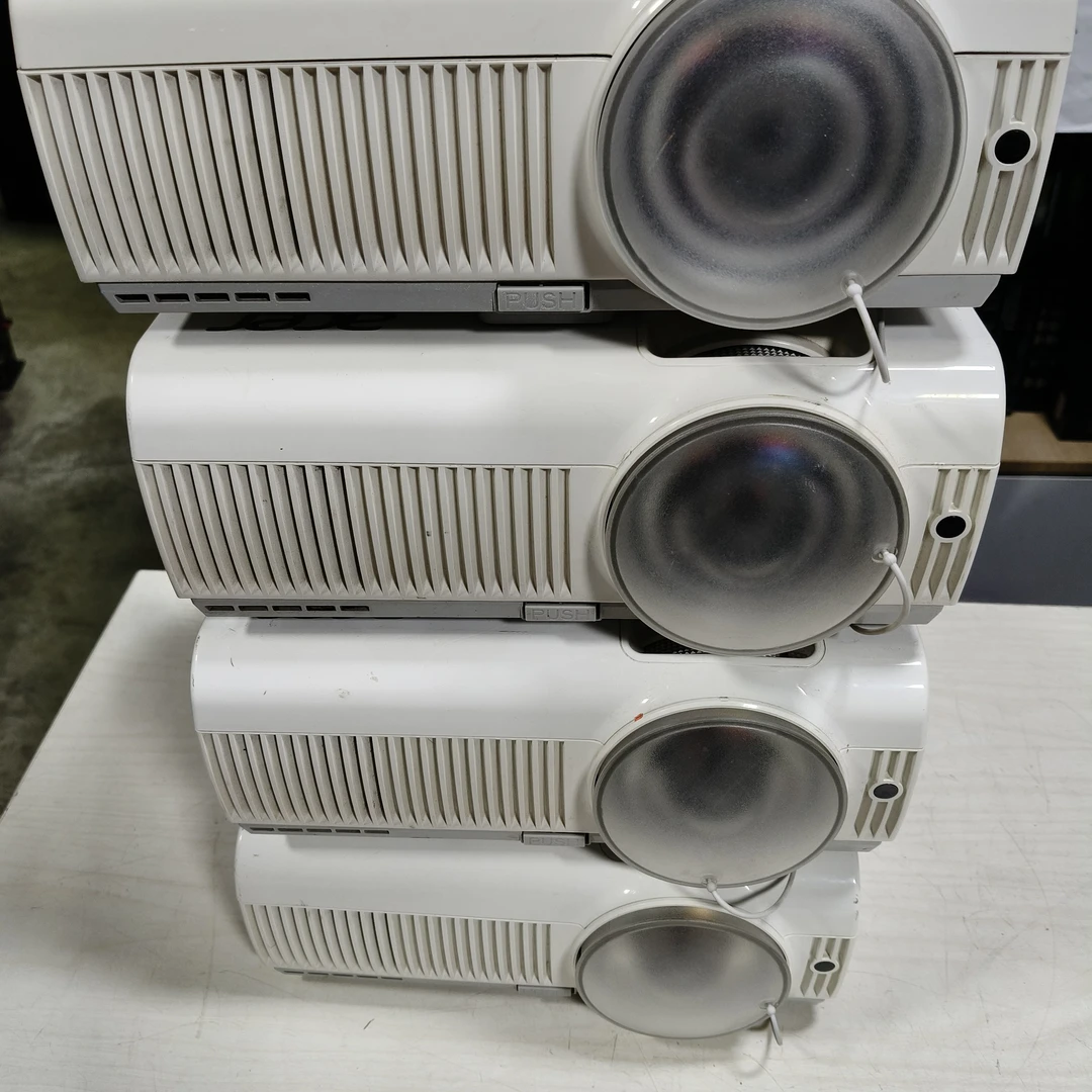 不包邮，正常使用，宏基投影机一台