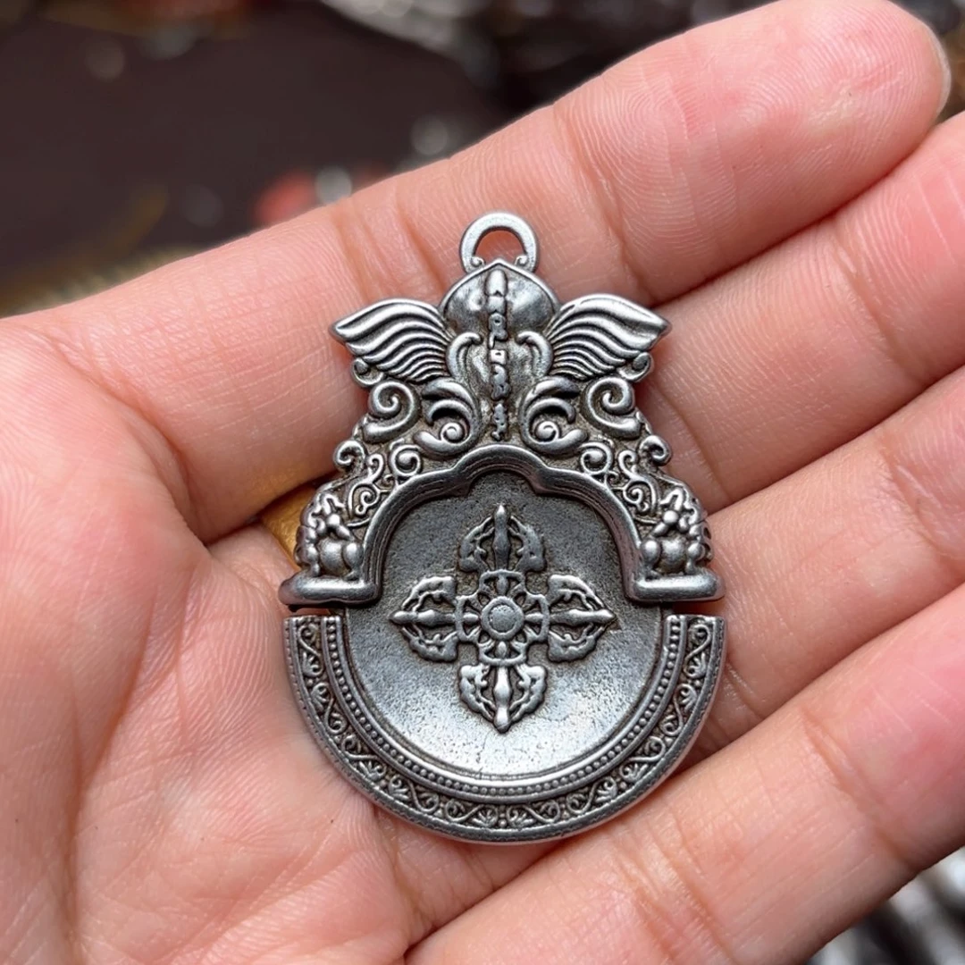 铜星月菩提吊坠项链