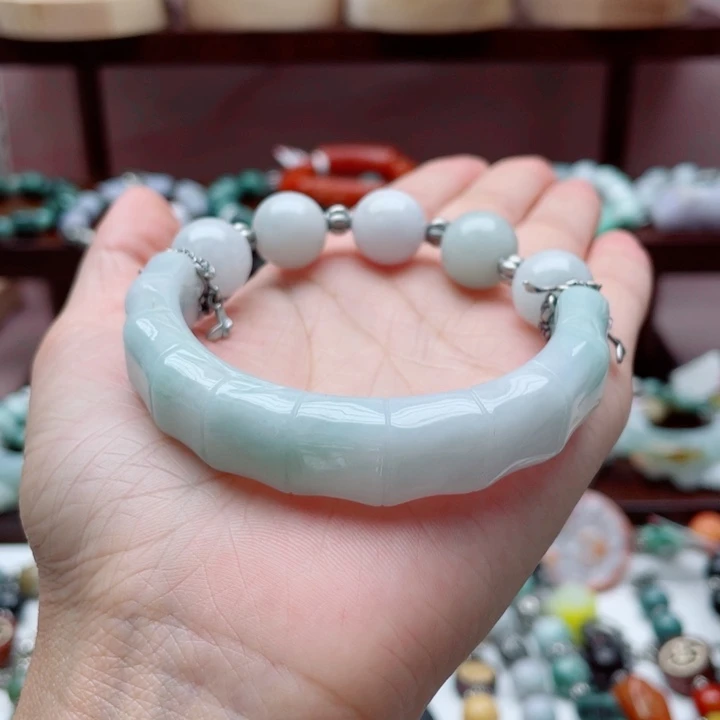 翡翠未镶嵌手链半镯