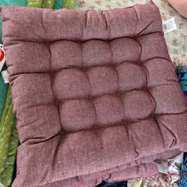 《辉岳》豆沙色加厚豆腐坐垫 发一对