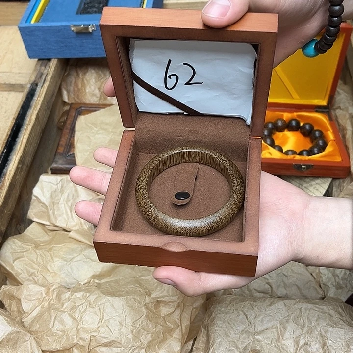 大叶紫檀（黑酸枝木类）