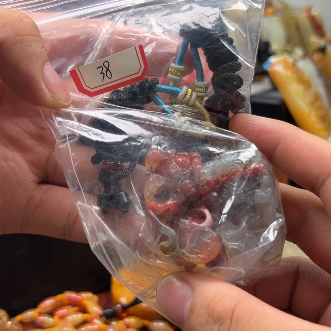 石英质玉（黄龙玉）未镶嵌多样性发货，发其一