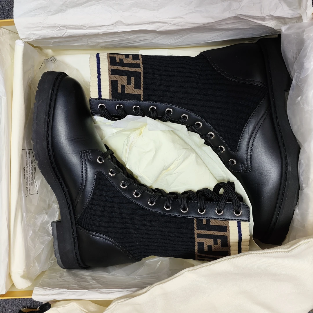 95新 FENDI/芬迪 麦殿/老花高帮皮鞋s级37.5/250415VHHYF04