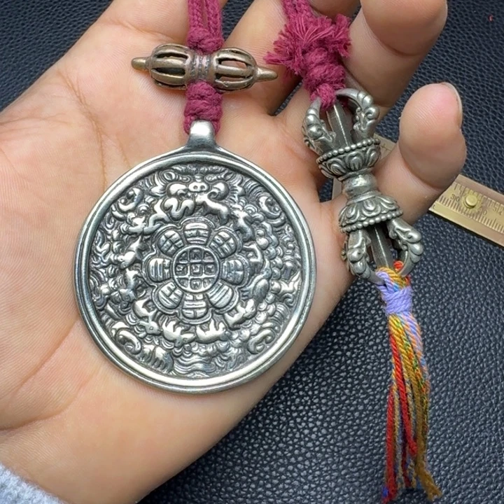 张***草泥塑藏式风格九宫格..