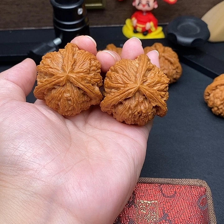 说***的把件文玩核桃白奔
