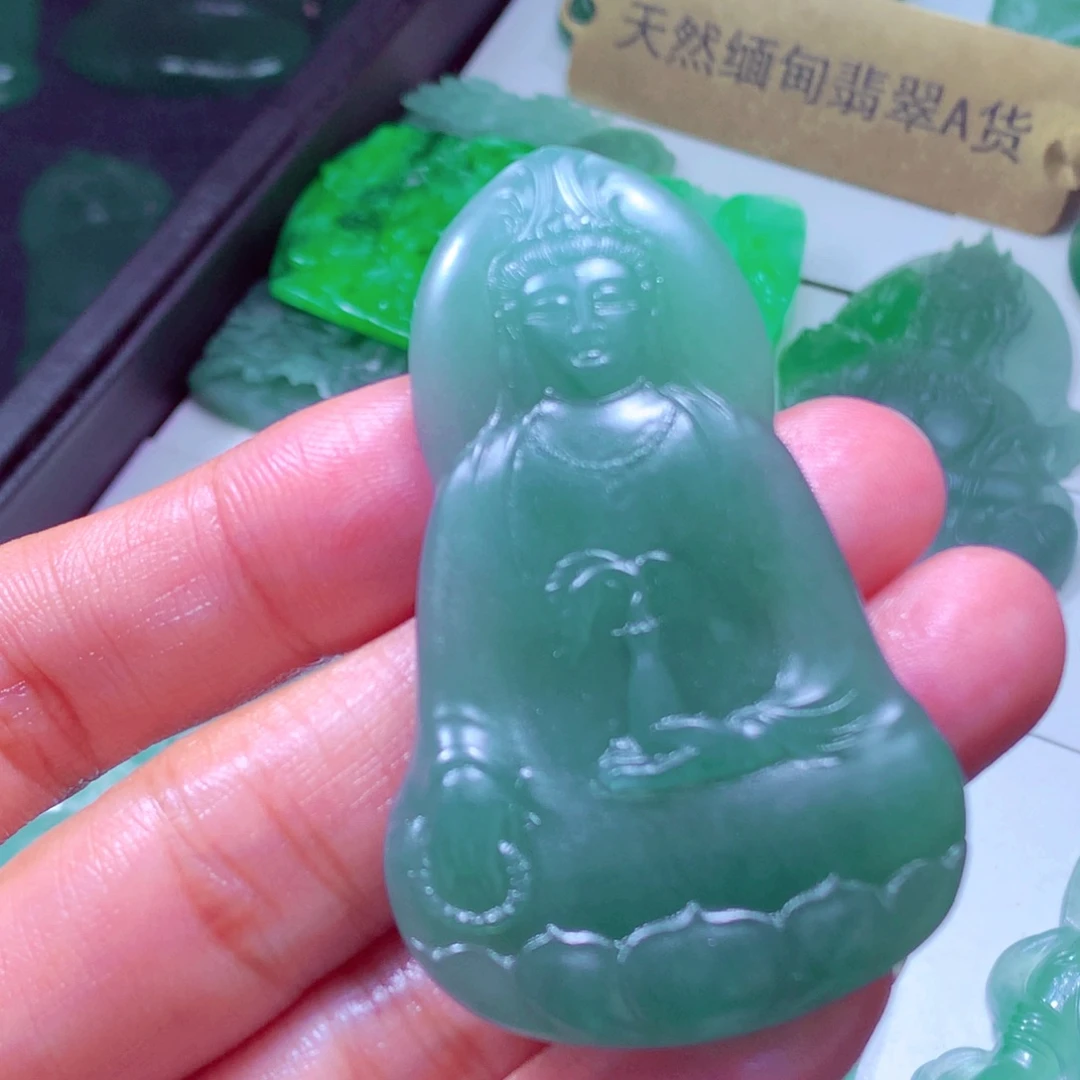 青***远定制翡翠未镶嵌天然