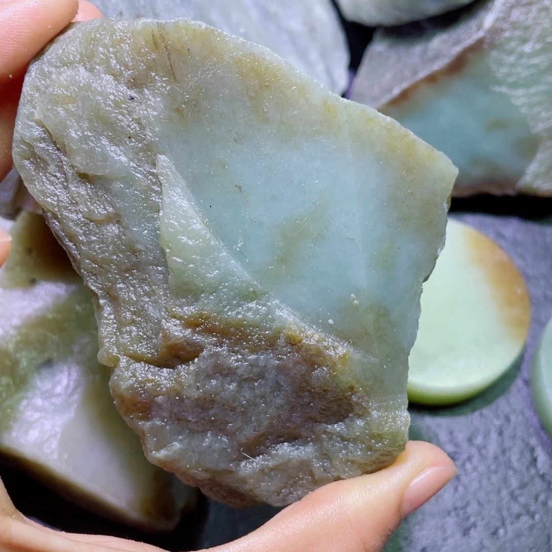 和田玉未镶嵌珠宝半成品