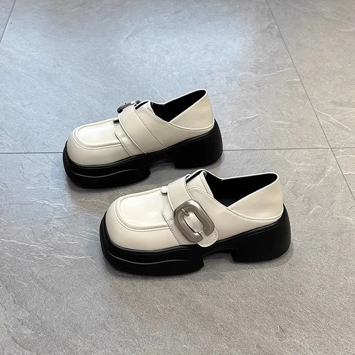 乐福鞋女2025春秋季新款粗跟小皮鞋真皮休闲鞋英伦风大方扣松糕鞋
