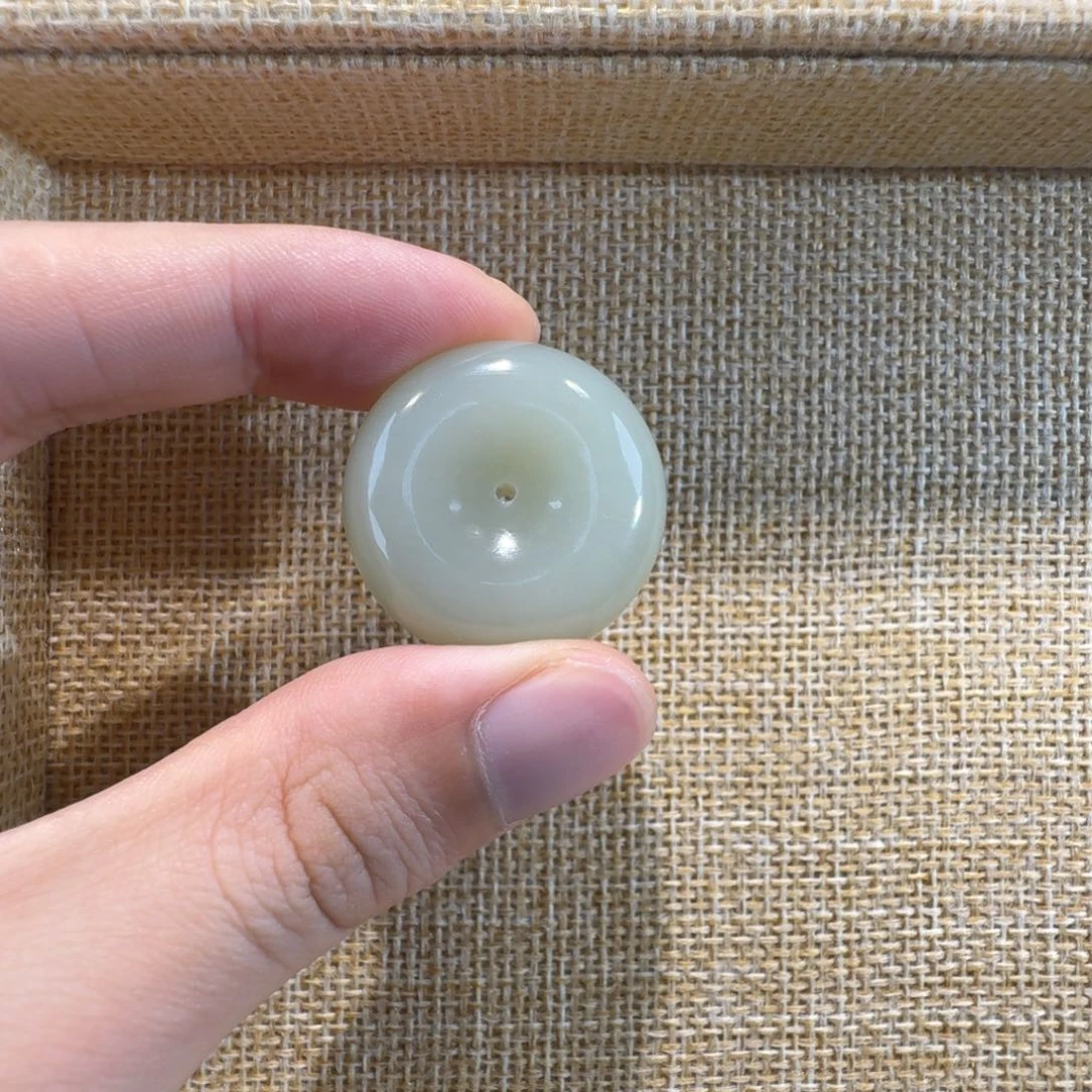 和田玉未镶嵌吊坠(赠链)30平安扣