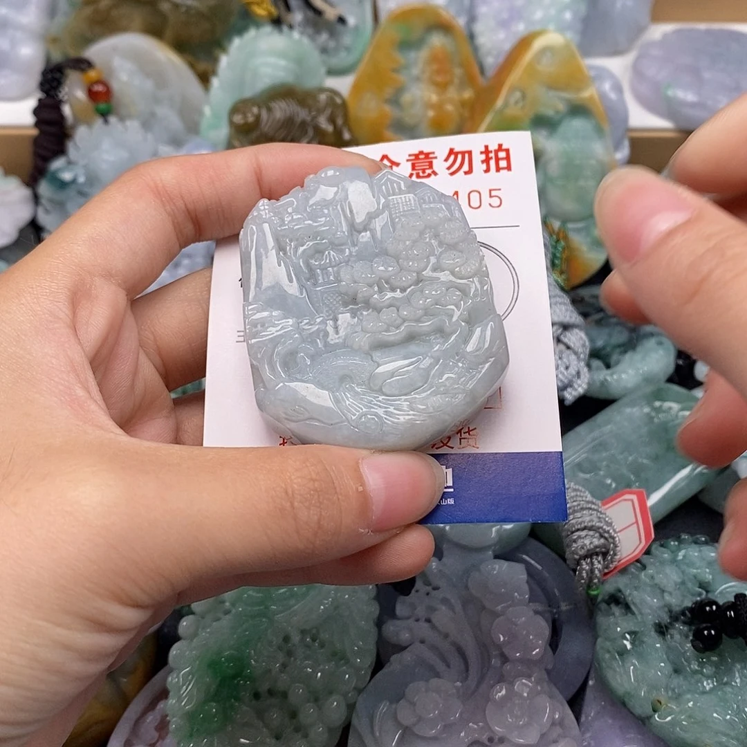 吊坠(不含链)未镶嵌翡翠