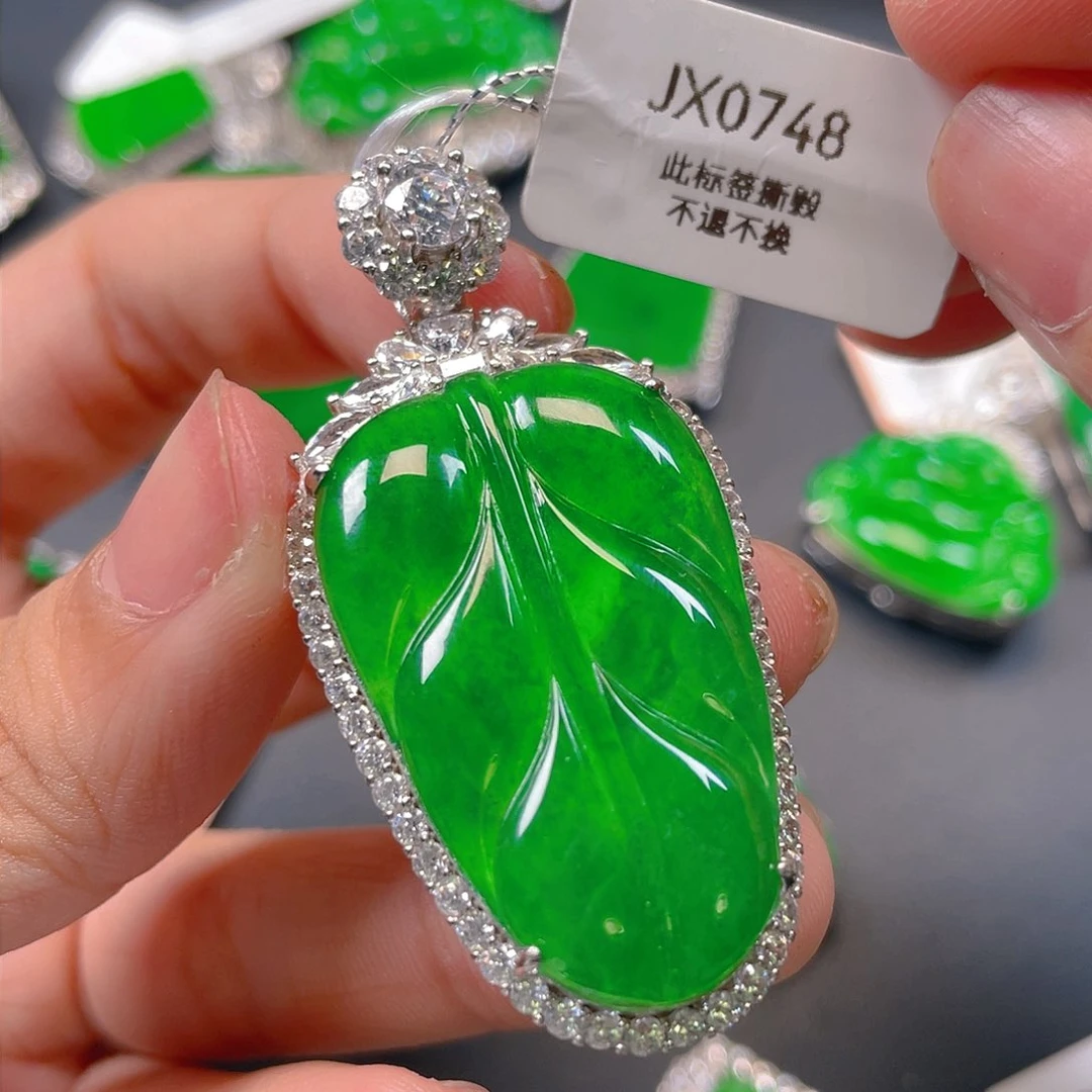 【闪购商品】颈饰银S925镶嵌翡翠翡翠